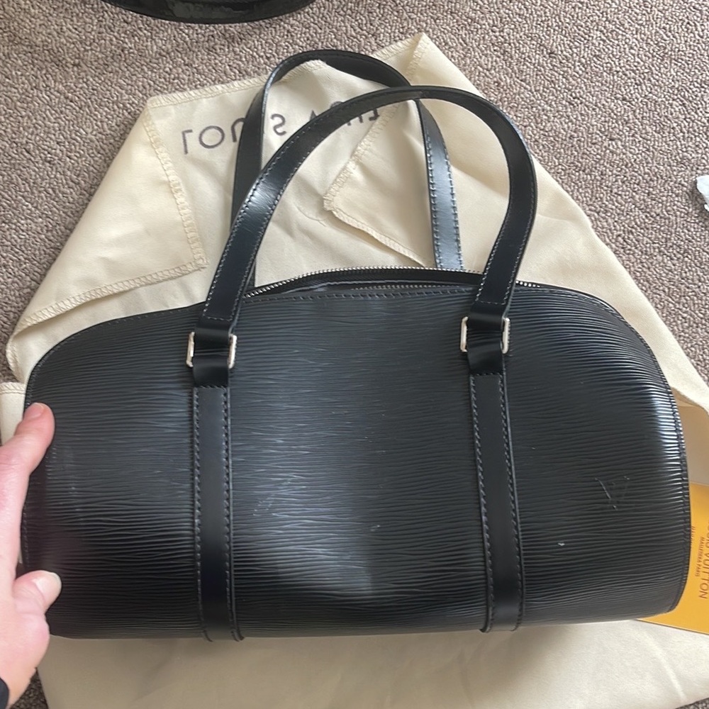 Black Louise Vuitton